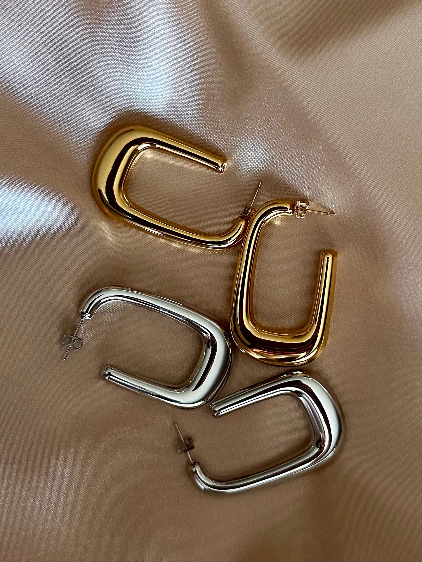 Dezzy Rectangular Hoop Earring
