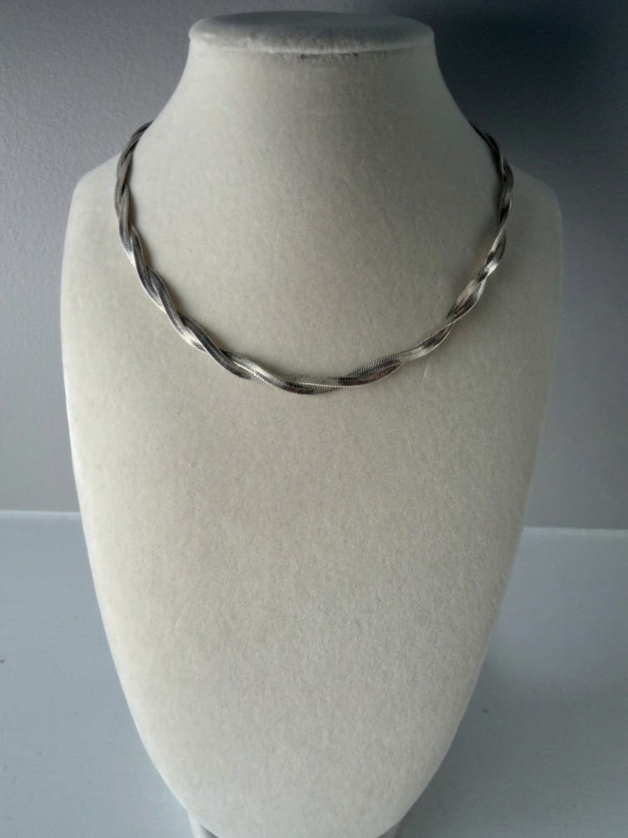 Twisted Herringbone Chain Necklace