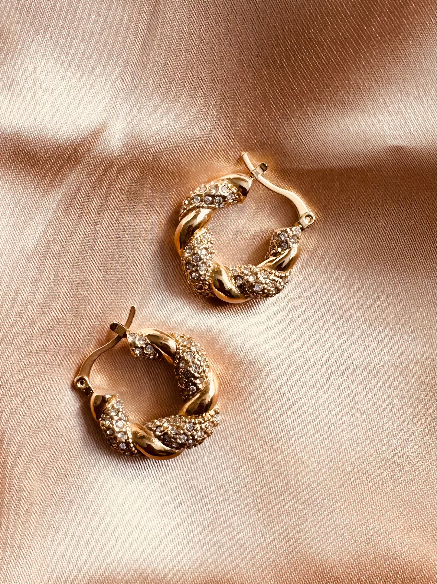 Danielle Luxe Twist Rope Huggie Earrings