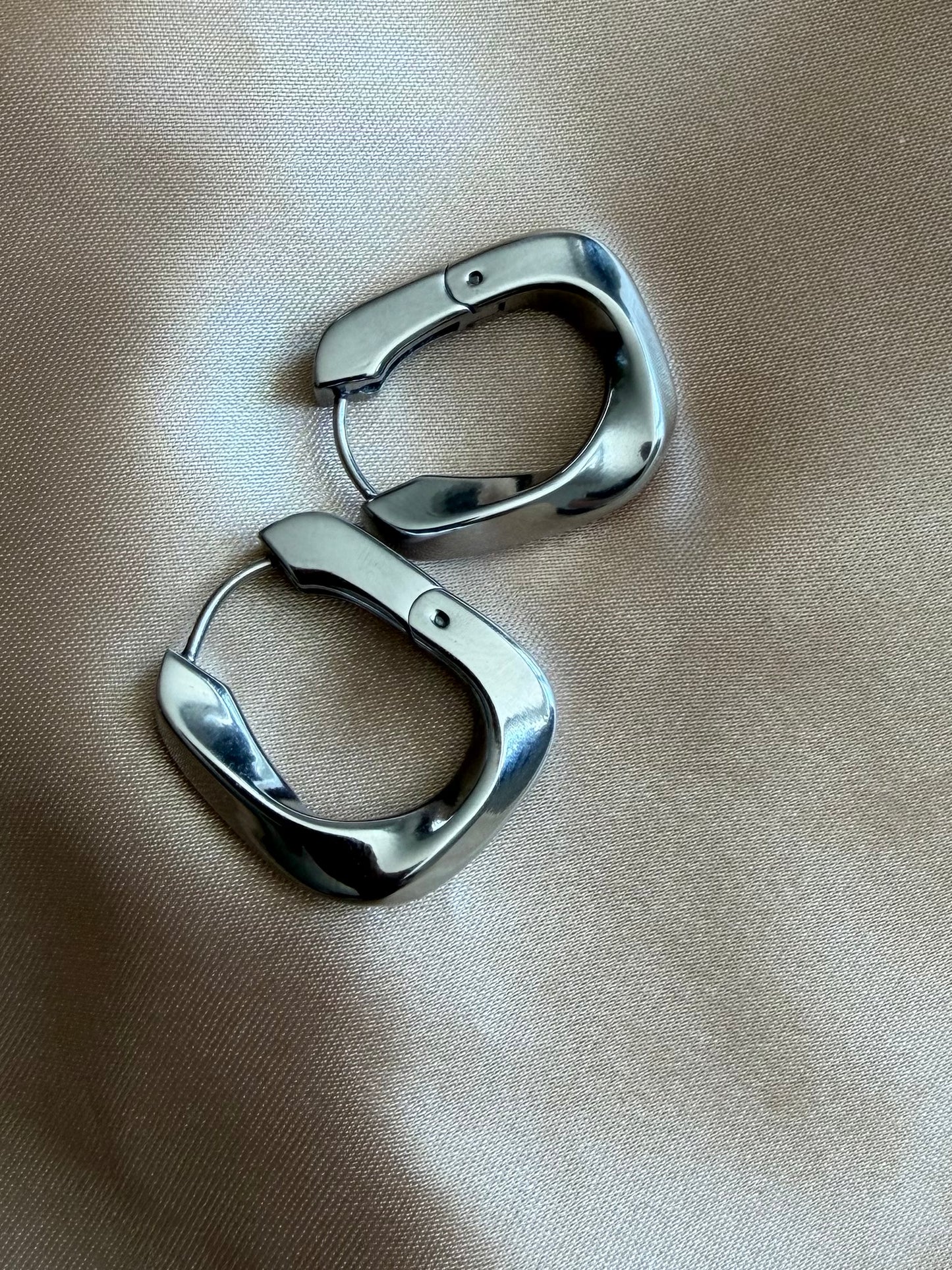 Kelly Hoop Earrings