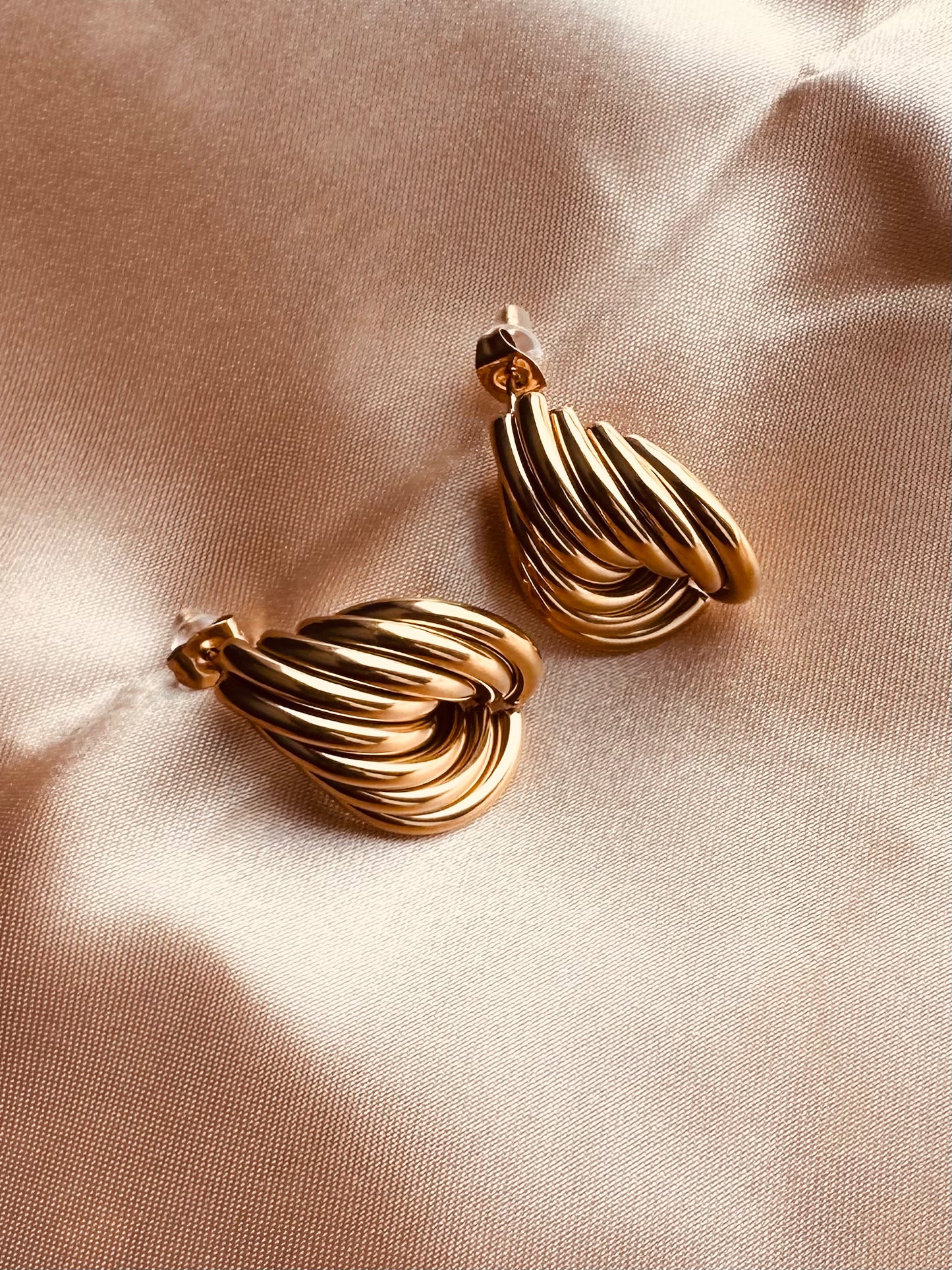 Sophie Vintage Heart Shaped Stud Earrings