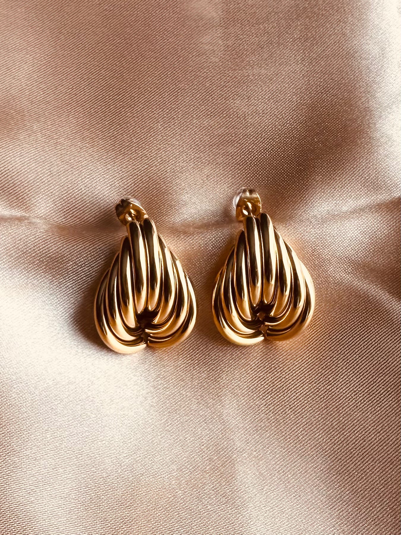 Sophie Vintage Heart Shaped Stud Earrings